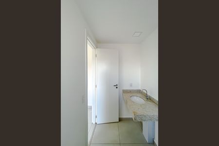 Apartamento para alugar com 70m², 2 quartos e 1 vaga Apartamento para alugar com 70m², 2 quartos e 1 vagaBanheiro da Suíte