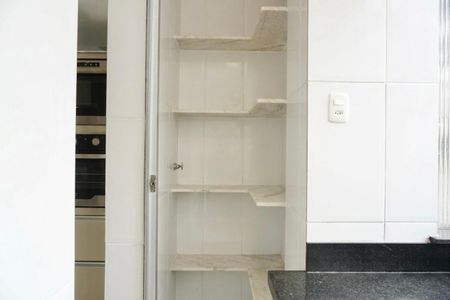 Apartamento para alugar com 65m², 2 quartos e 1 vaga Apartamento para alugar com 65m², 2 quartos e 1 vagaCozinha e Área de Serviço