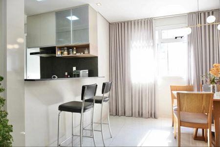 Apartamento para alugar com 65m², 2 quartos e 1 vaga Apartamento para alugar com 65m², 2 quartos e 1 vagaSala de Jantar