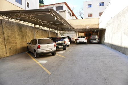 Garagem de apartamento para alugar com 2 quartos, 65m² em Cruzeiro, Belo Horizonte