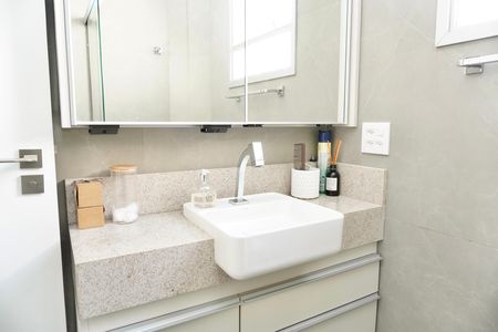 Apartamento para alugar com 65m², 2 quartos e 1 vaga Apartamento para alugar com 65m², 2 quartos e 1 vagaBanheiro