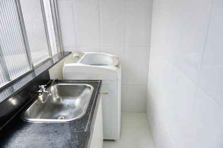 Cozinha e Área de Serviço de apartamento para alugar com 2 quartos, 65m² em Cruzeiro, Belo Horizonte