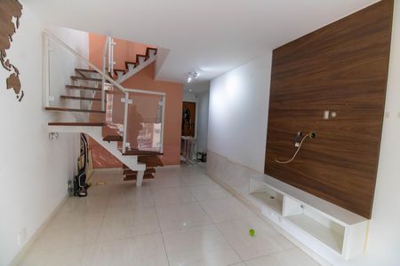 Sala de apartamento para alugar com 2 quartos, 180m² em Santa Rosa, Niterói