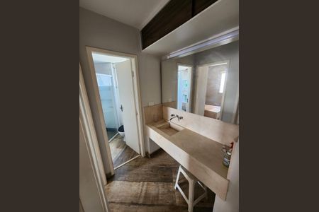 Apartamento à venda com 62m², 2 quartos e 1 vaga Apartamento à venda com 62m², 2 quartos e 1 vagaBanheiro