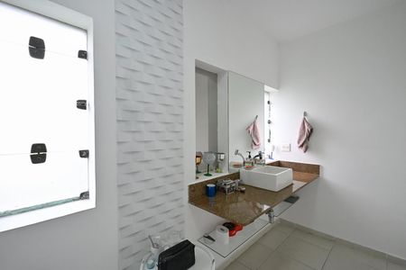 Casa para alugar com 690m², 6 quartos e 5 vagasBanheiro Suíte 2