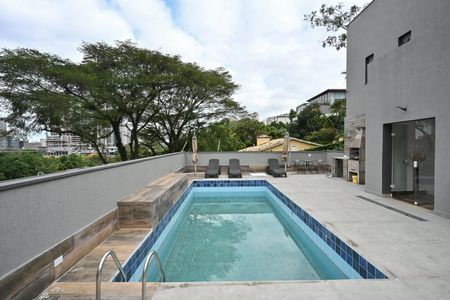Casa para alugar com 690m², 6 quartos e 5 vagasPiscina