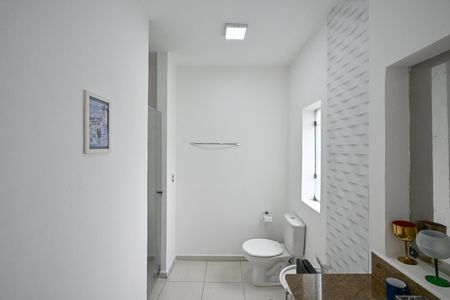 Casa para alugar com 690m², 6 quartos e 5 vagasBanheiro Suíte 2