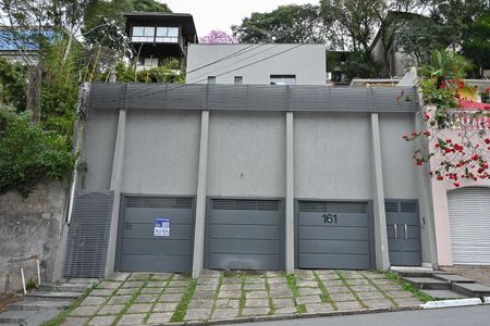 Fachada de casa para alugar com 6 quartos, 690m² em Jardim Vitoria Regia (zona Oeste), São Paulo