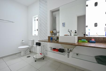 Casa para alugar com 690m², 6 quartos e 5 vagasBanheiro Suíte 2
