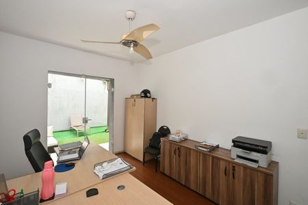 Casa para alugar com 690m², 6 quartos e 5 vagasQuarto 1
