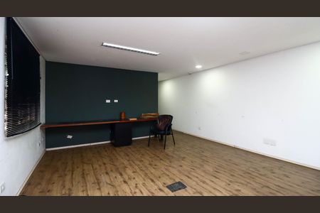 Sala  de casa à venda com 8 quartos, 269m² em Vila Ernesto, São Paulo