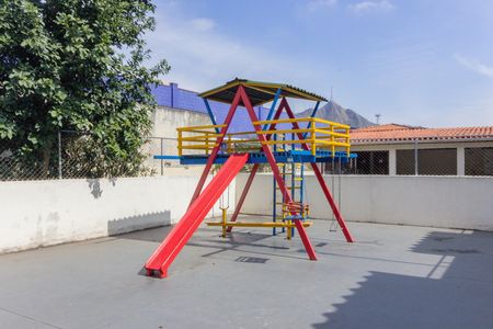 Apartamento para alugar com 52m², 2 quartos e 1 vaga Apartamento para alugar com 52m², 2 quartos e 1 vagaÁrea comum - Playground