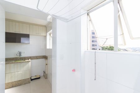 Área de serviço de apartamento para alugar com 2 quartos, 52m² em Cidade D’abril, São Paulo