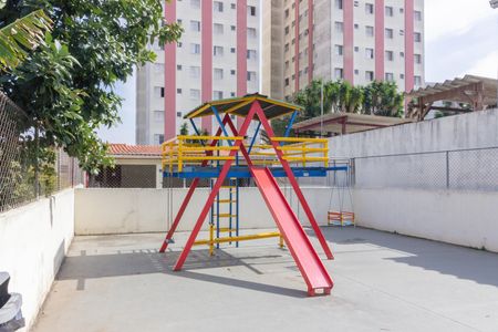 Apartamento para alugar com 52m², 2 quartos e 1 vaga Apartamento para alugar com 52m², 2 quartos e 1 vagaÁrea comum - Playground