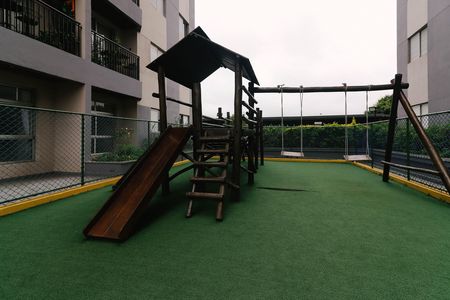 Apartamento à venda com 57m², 2 quartos e 1 vaga Apartamento à venda com 57m², 2 quartos e 1 vagaÁrea comum - Playground