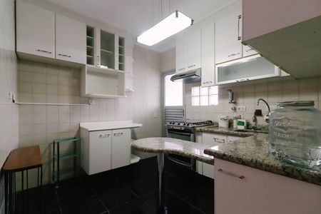 Apartamento à venda com 57m², 2 quartos e 1 vaga Apartamento à venda com 57m², 2 quartos e 1 vagaCozinha