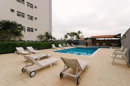 Apartamento à venda com 57m², 2 quartos e 1 vaga Apartamento à venda com 57m², 2 quartos e 1 vagaÁrea comum - Piscina