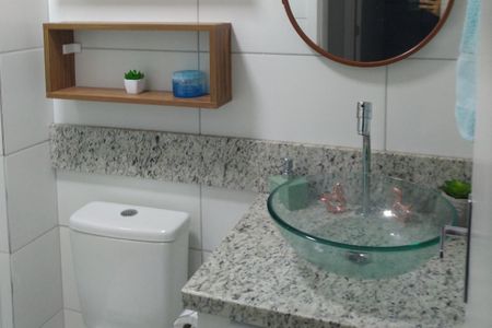 Banheiro de apartamento para alugar com 2 quartos, 81m² em Estância Velha, Canoas