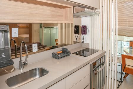 Sala e Cozinha de apartamento para alugar com 1 quarto, 35m² em Água Branca, São Paulo