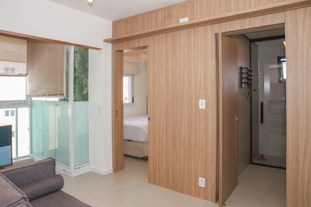 Sala e Cozinha de apartamento para alugar com 1 quarto, 35m² em Água Branca, São Paulo