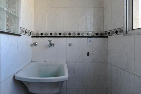 Apartamento para alugar com 60m², 2 quartos e 1 vagaÁrea de Serviço