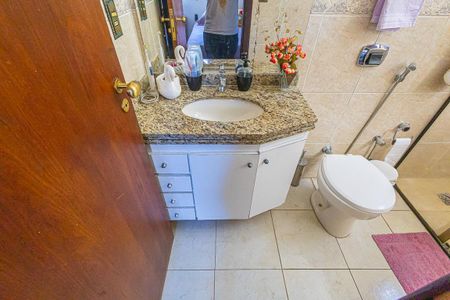 Apartamento à venda com 126m², 3 quartos e 2 vagas Apartamento à venda com 126m², 3 quartos e 2 vagassuite