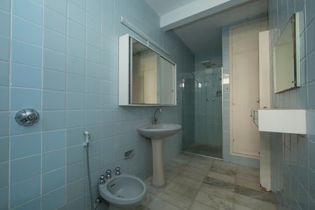 Apartamento para alugar com 119m², 3 quartos e 1 vaga Apartamento para alugar com 119m², 3 quartos e 1 vagaBanheiro social