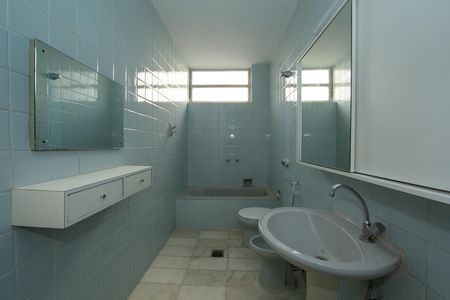 Banheiro social de apartamento para alugar com 3 quartos, 119m² em Gutierrez, Belo Horizonte