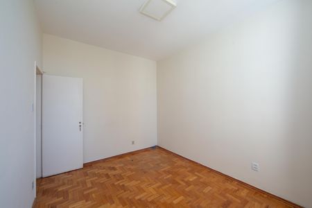 Apartamento para alugar com 119m², 3 quartos e 1 vaga Apartamento para alugar com 119m², 3 quartos e 1 vagaQuarto