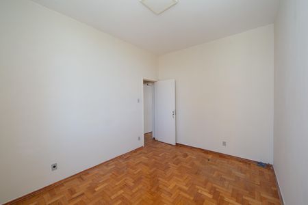 Apartamento para alugar com 119m², 3 quartos e 1 vaga Apartamento para alugar com 119m², 3 quartos e 1 vagaQuarto