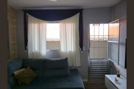 Sala  de casa de condomínio para alugar com 2 quartos, 170m² em Jardim Albertina, Guarulhos