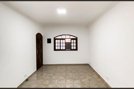 Casa para alugar com 150m², 3 quartos e 2 vagas Casa para alugar com 150m², 3 quartos e 2 vagasSala