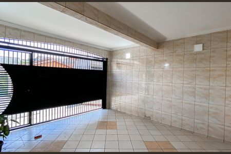 Casa para alugar com 150m², 3 quartos e 2 vagas Casa para alugar com 150m², 3 quartos e 2 vagasGaragem