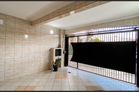 Garagem de casa para alugar com 3 quartos, 150m² em Parque Boturussu, São Paulo