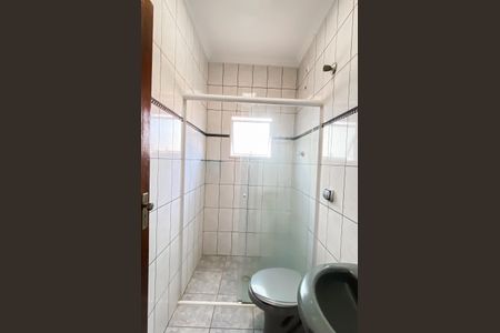 Casa para alugar com 150m², 3 quartos e 2 vagas Casa para alugar com 150m², 3 quartos e 2 vagasBanheiro