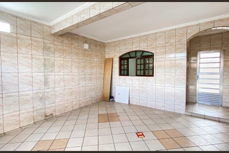 Garagem de casa para alugar com 3 quartos, 150m² em Parque Boturussu, São Paulo
