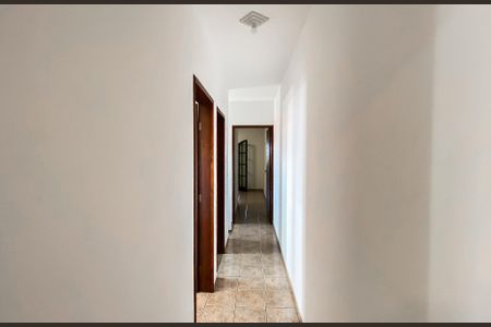 Corredor de casa para alugar com 3 quartos, 150m² em Parque Boturussu, São Paulo