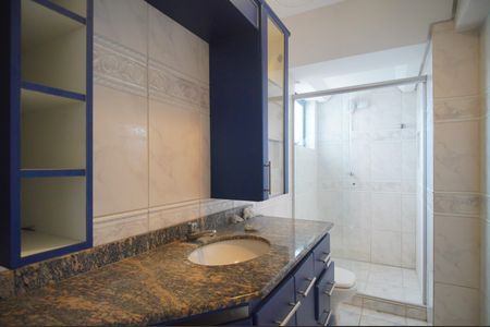 Banheiro de apartamento para alugar com 1 quarto, 31m² em Rio Branco, Novo Hamburgo