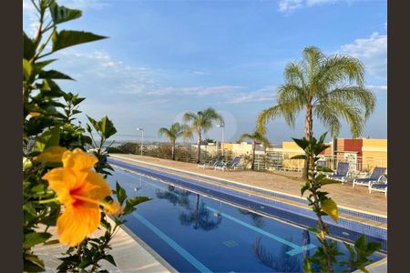 Casa à venda com 172m², 4 quartos e 2 vagas