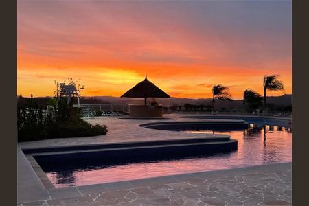 Casa à venda com 172m², 4 quartos e 2 vagas