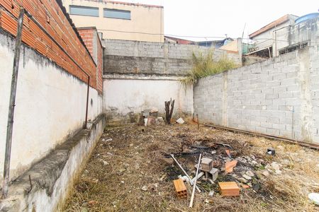 Casa à venda com 214m², 2 quartos e 4 vagas Casa à venda com 214m², 2 quartos e 4 vagasTerreno dos Fundos