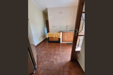 Casa à venda com 180m², 3 quartos e 2 vagas Casa à venda com 180m², 3 quartos e 2 vagasCozinha