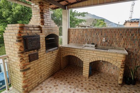 Casa à venda com 300m², 4 quartos e 3 vagas Casa à venda com 300m², 4 quartos e 3 vagasÁrea gourmet (casa sobrado)