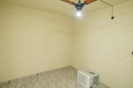 Casa à venda com 300m², 4 quartos e 3 vagas Casa à venda com 300m², 4 quartos e 3 vagasQuarto 2