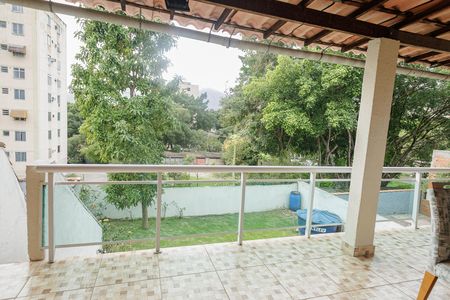 Vista (casa sobrado) de casa à venda com 4 quartos, 300m² em Campo Grande, Rio de Janeiro
