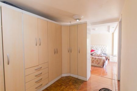 Casa de condomínio à venda com 120m², 3 quartos e 2 vagas Casa de condomínio à venda com 120m², 3 quartos e 2 vagasCloste do Quarto 3 Suite