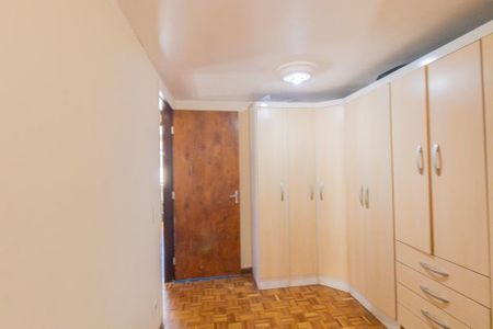 Casa de condomínio à venda com 120m², 3 quartos e 2 vagas Casa de condomínio à venda com 120m², 3 quartos e 2 vagasCloste do Quarto 3 Suite