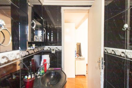 Casa de condomínio à venda com 120m², 3 quartos e 2 vagas Casa de condomínio à venda com 120m², 3 quartos e 2 vagasBanheiro da Suite