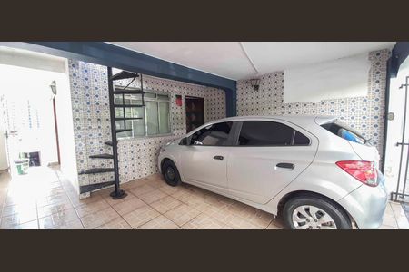 Garagem de casa para alugar com 2 quartos, 110m² em Vila Yara, Osasco