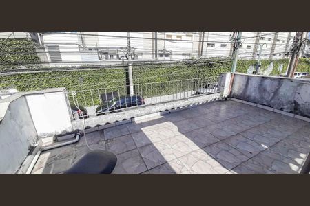 Varanda de casa para alugar com 2 quartos, 110m² em Vila Yara, Osasco